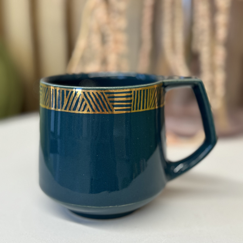 Кружка ручной работы вытянутая "Бирюза" с золотом, 350 мл Fabrica